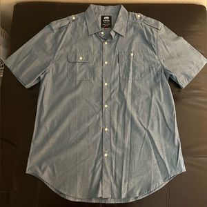 Men’s Ecko Unlimited button down short sleeve shirt in size xl